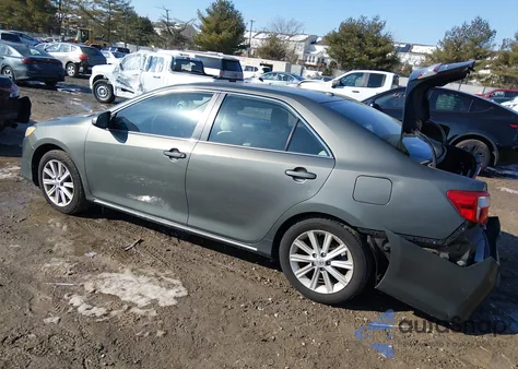 2014 Toyota Camry Xle z USA, uszkodzony, nr VIN 4T1BF1FK4EU862624